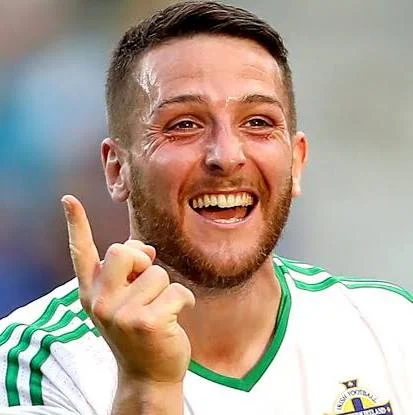 Conor Washington: Striker Wales dengan Kecepatan dan Determinasi Tinggi